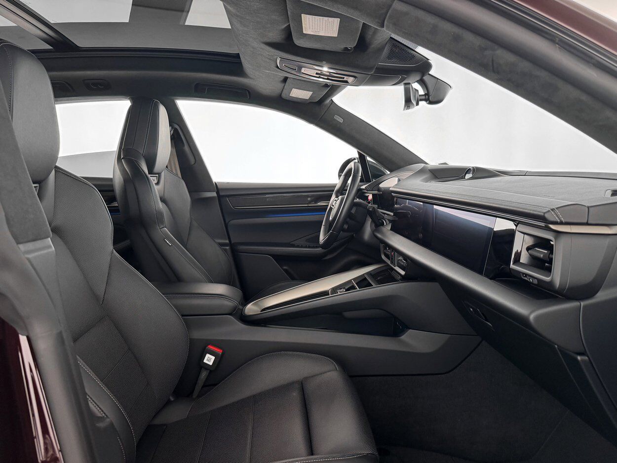 2024 Porsche Macan Electric Turbo Bellevue WA