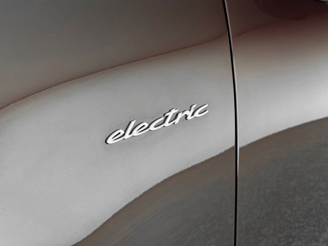 2024 Porsche Macan Electric Turbo Bellevue WA