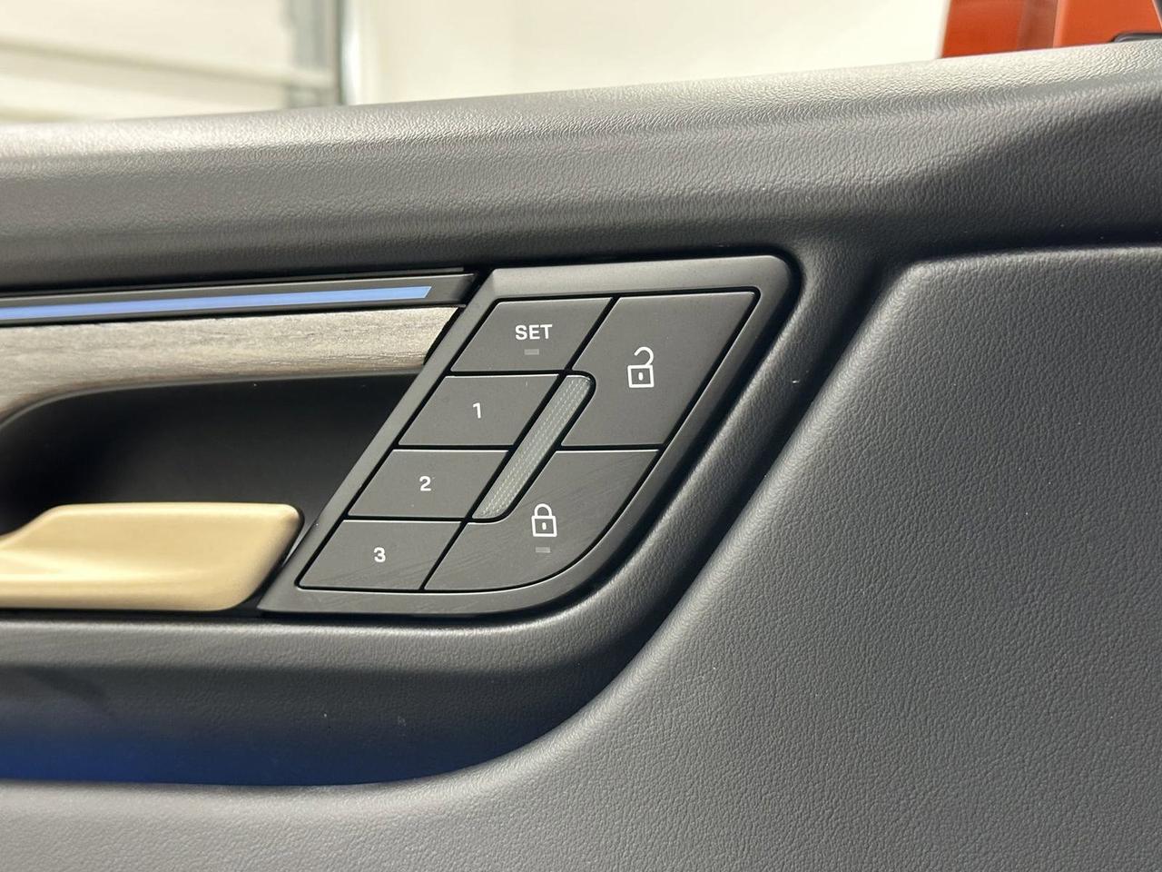 2024 Porsche Macan Electric Turbo Newark DE