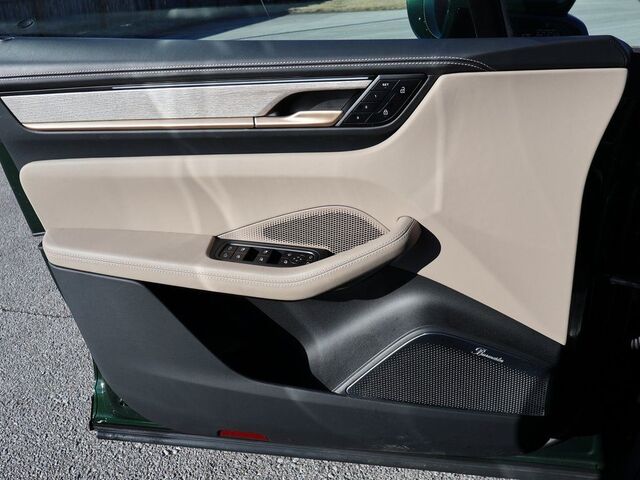 2024 Porsche Macan Electric Turbo Oshkosh WI 2024 Porsche Macan Electric Turbo Oshkosh WI