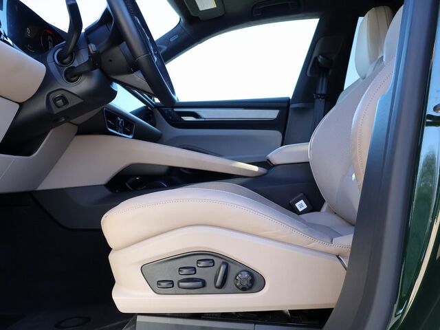 2024 Porsche Macan Electric Turbo Oshkosh WI