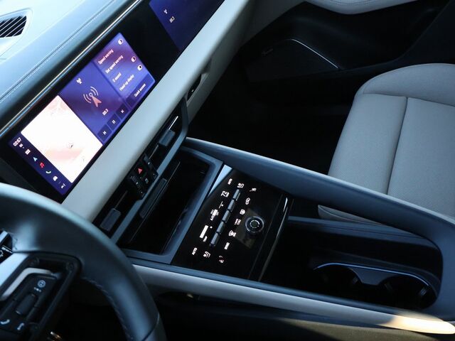 2024 Porsche Macan Electric Turbo Oshkosh WI