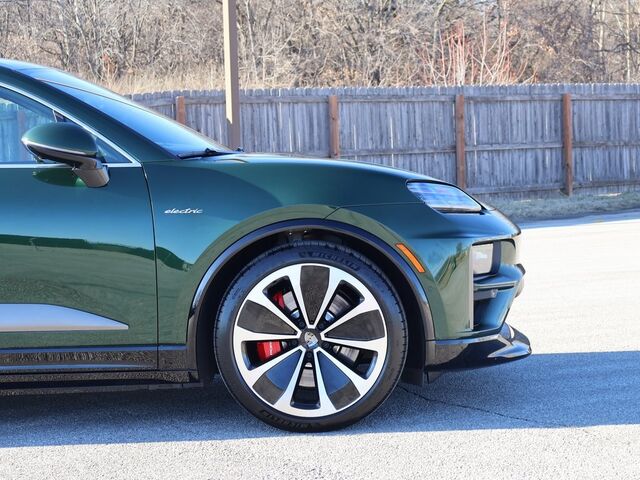 2024 Porsche Macan Electric Turbo Oshkosh WI