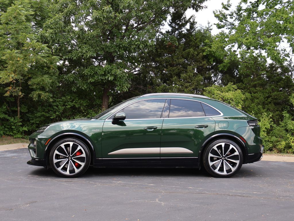 2024 Porsche Macan Electric Turbo