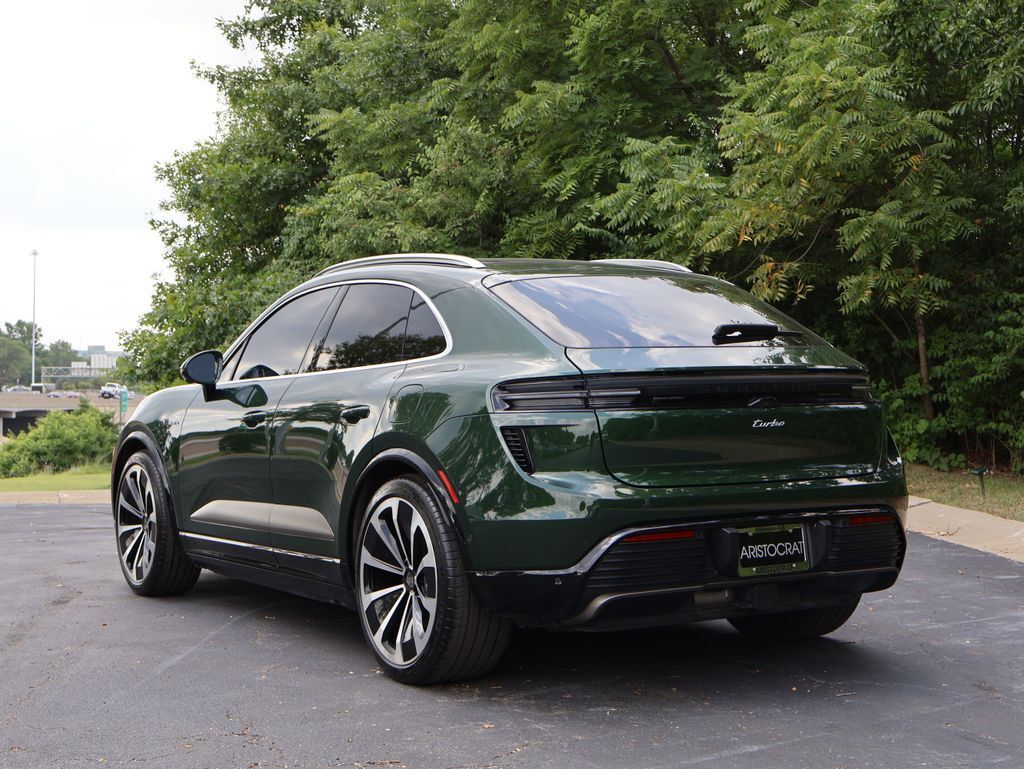 2024 Porsche Macan Electric Turbo