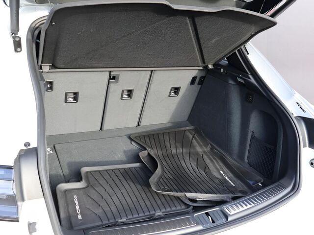 2024 Porsche Macan GTS Oshkosh WI 2024 Porsche Macan GTS Oshkosh WI