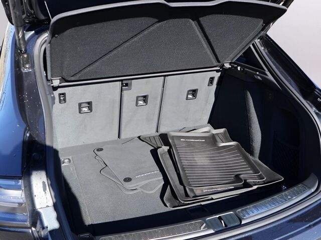 2024 Porsche Macan GTS Oshkosh WI 2024 Porsche Macan GTS Oshkosh WI