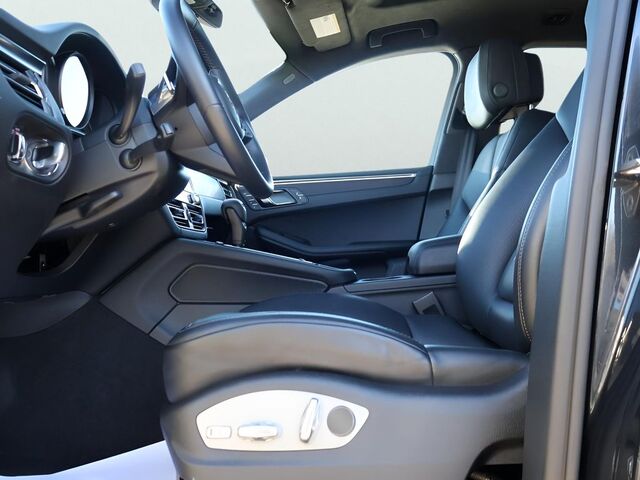 2024 Porsche Macan GTS Oshkosh WI 2024 Porsche Macan GTS Oshkosh WI