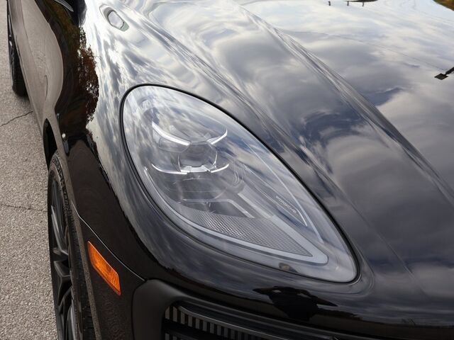 2024 Porsche Macan GTS Oshkosh WI