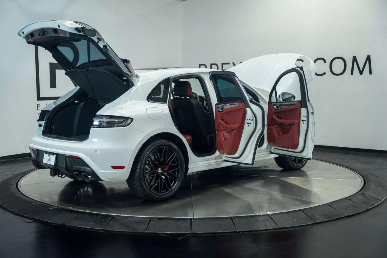 2024 Porsche Macan GTS Sport Utility 4D St. Louis MO