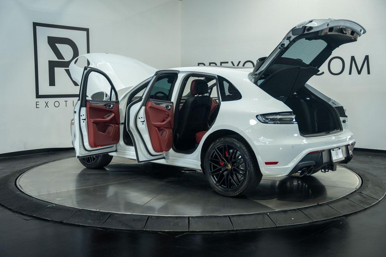 2024 Porsche Macan GTS Sport Utility 4D St. Louis MO