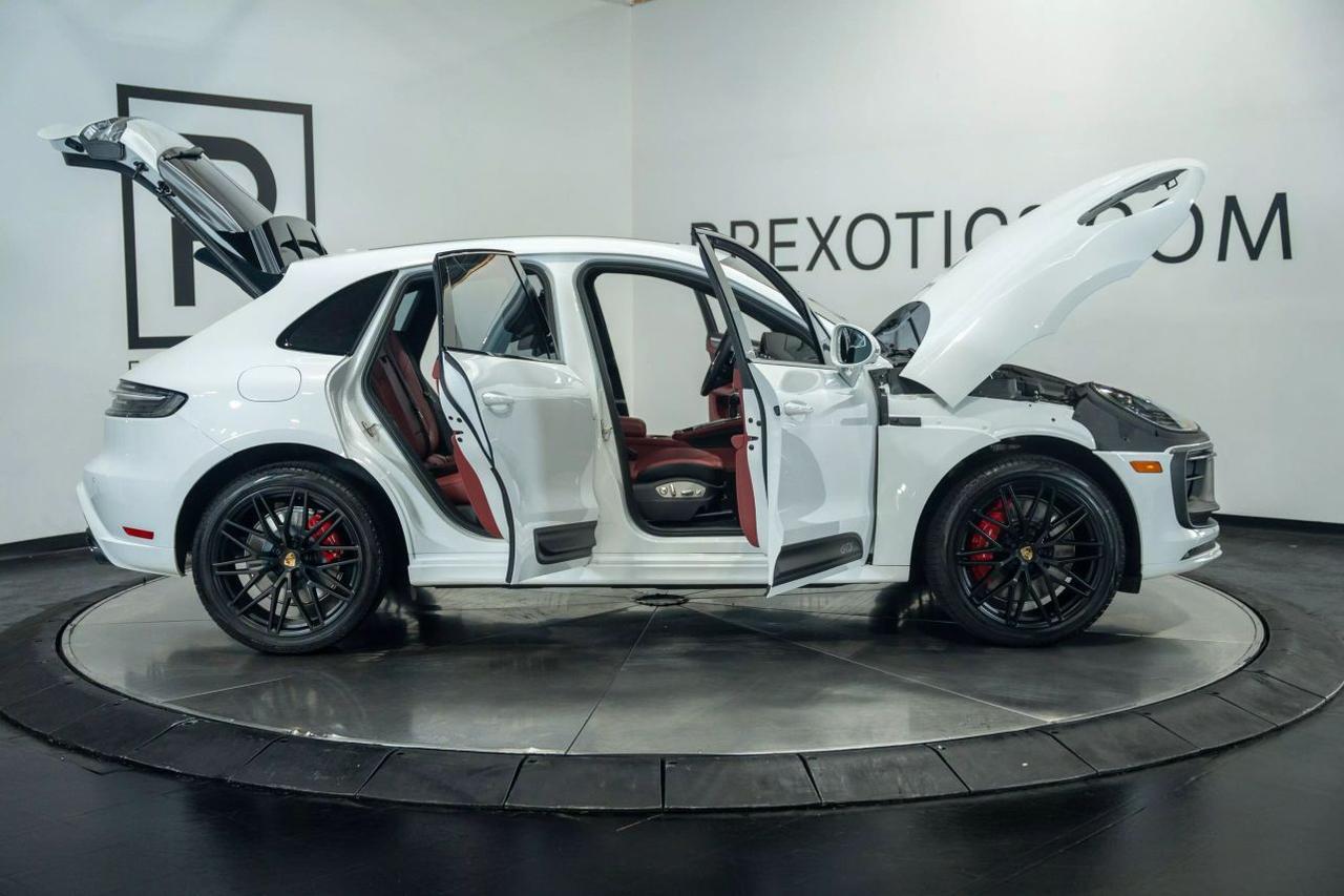 2024 Porsche Macan GTS Sport Utility 4D St. Louis MO