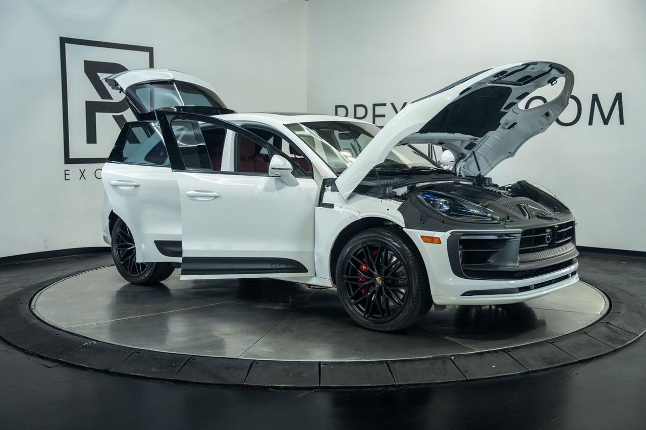 2024 Porsche Macan GTS Sport Utility 4D St. Louis MO