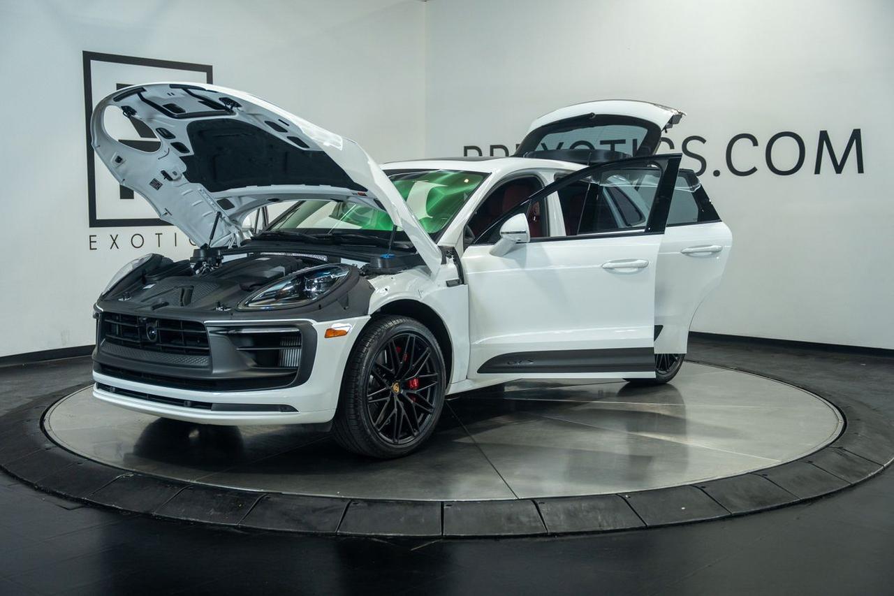 2024 Porsche Macan GTS Sport Utility 4D St. Louis MO