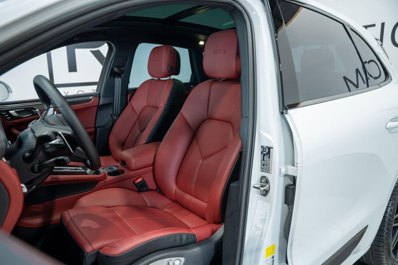 2024 Porsche Macan GTS Sport Utility 4D St. Louis MO
