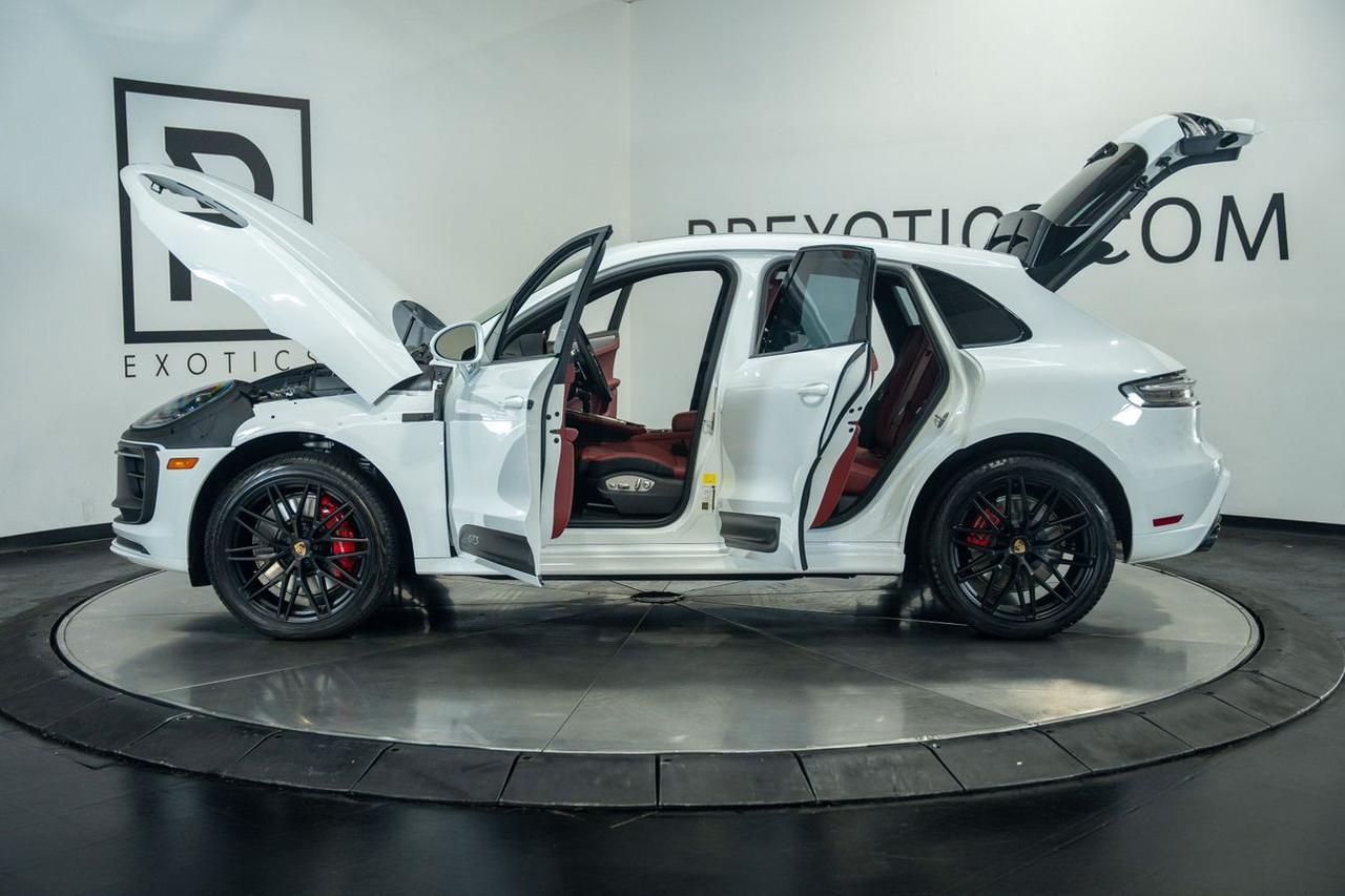 2024 Porsche Macan GTS Sport Utility 4D St. Louis MO