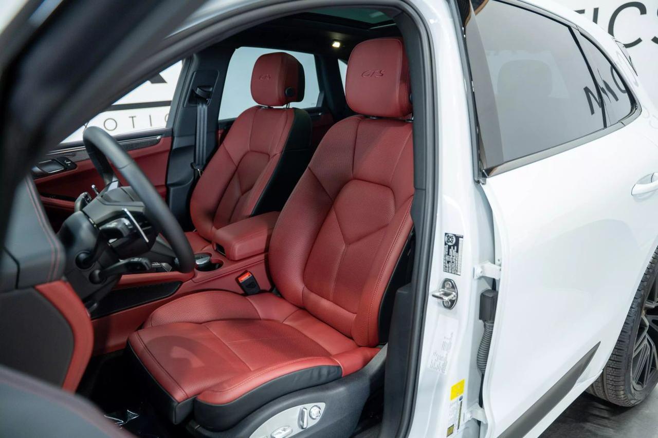 2024 Porsche Macan GTS Sport Utility 4D St. Louis MO
