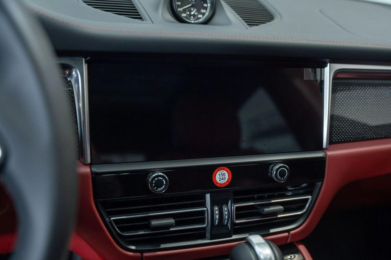 2024 Porsche Macan GTS Sport Utility 4D St. Louis MO