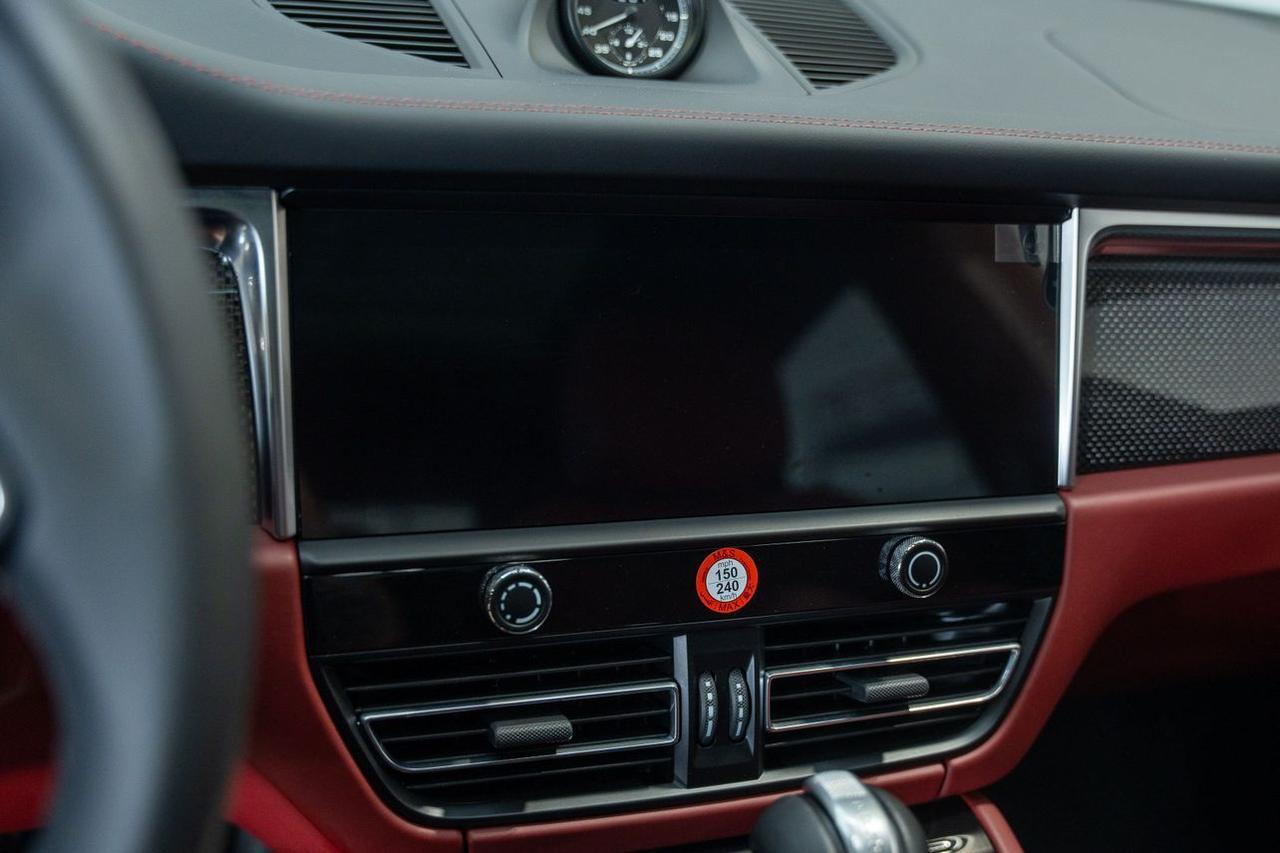 2024 Porsche Macan GTS Sport Utility 4D St. Louis MO