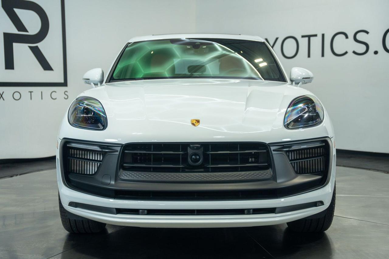 2024 Porsche Macan GTS Sport Utility 4D St. Louis MO