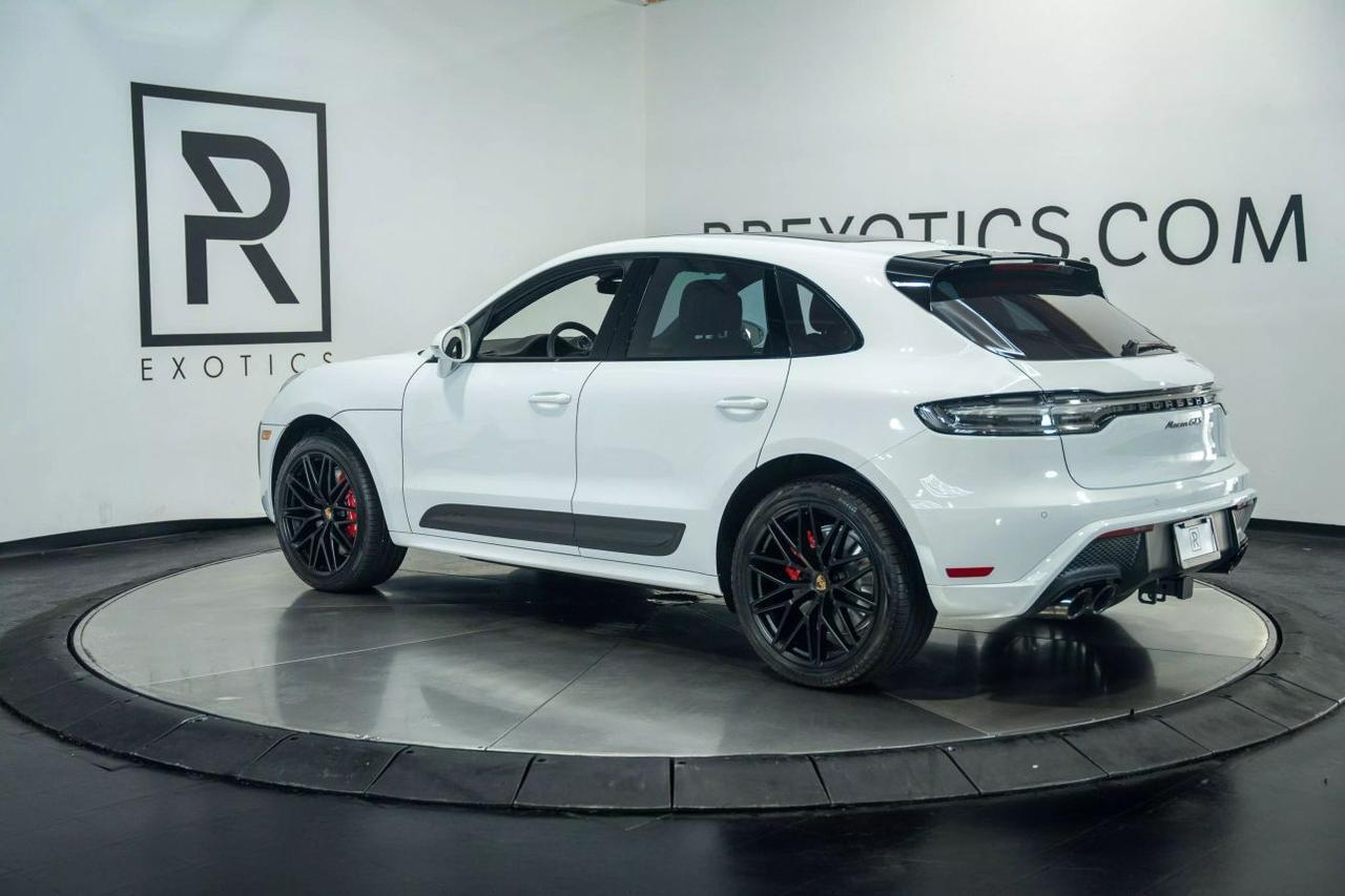 2024 Porsche Macan GTS Sport Utility 4D St. Louis MO
