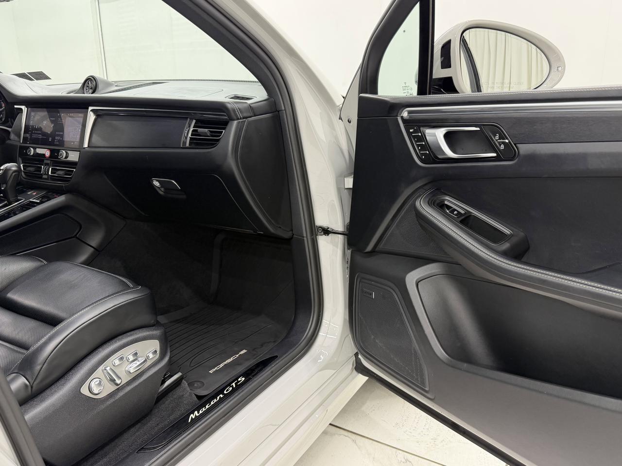 2024 Porsche Macan Gts Newark DE