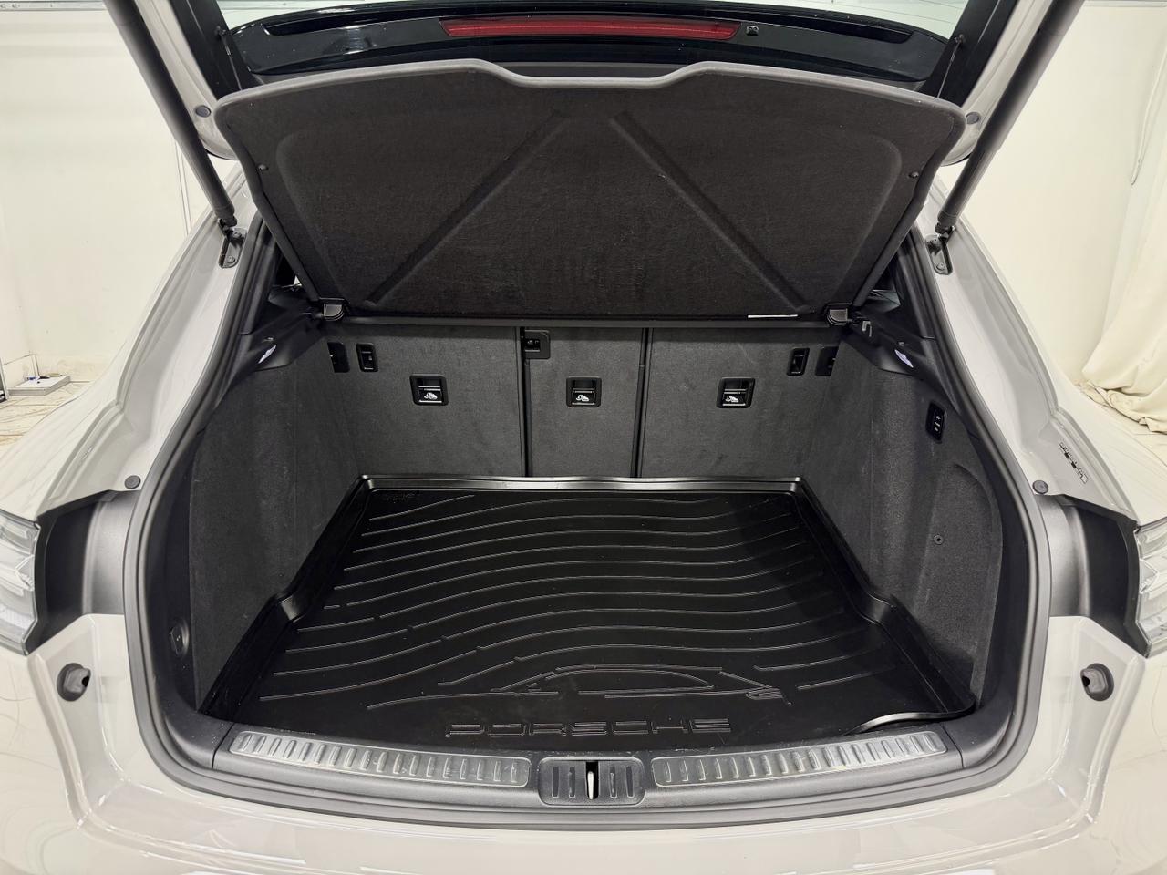 2024 Porsche Macan Gts Newark DE