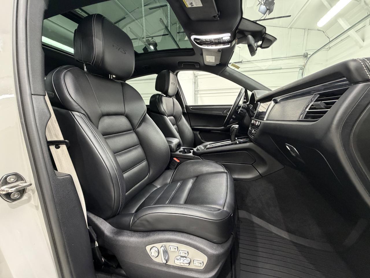 2024 Porsche Macan Gts Newark DE