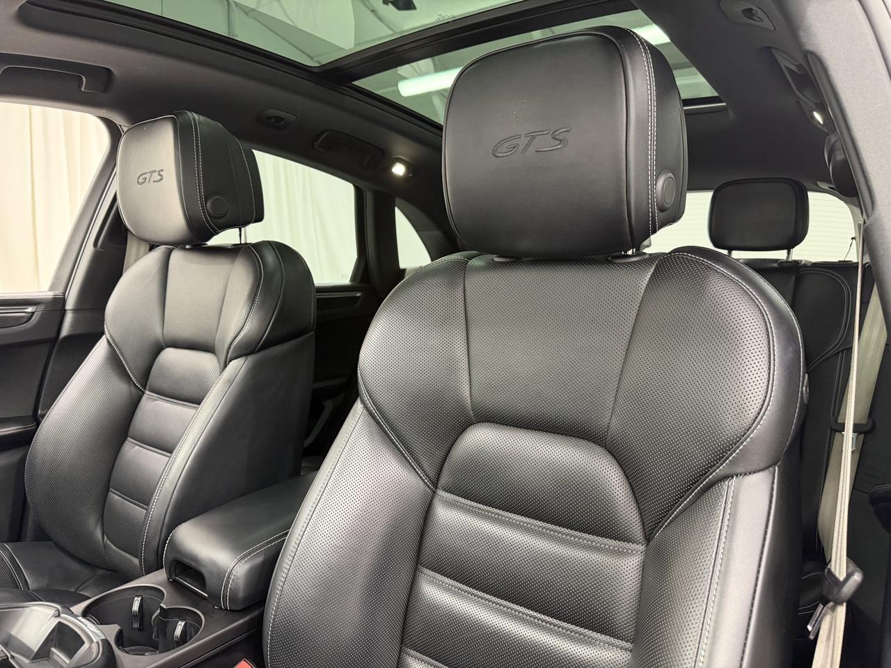 2024 Porsche Macan Gts Newark DE
