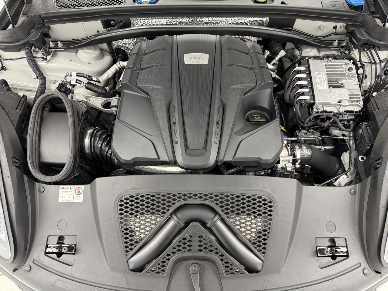 2024 Porsche Macan Gts Newark DE