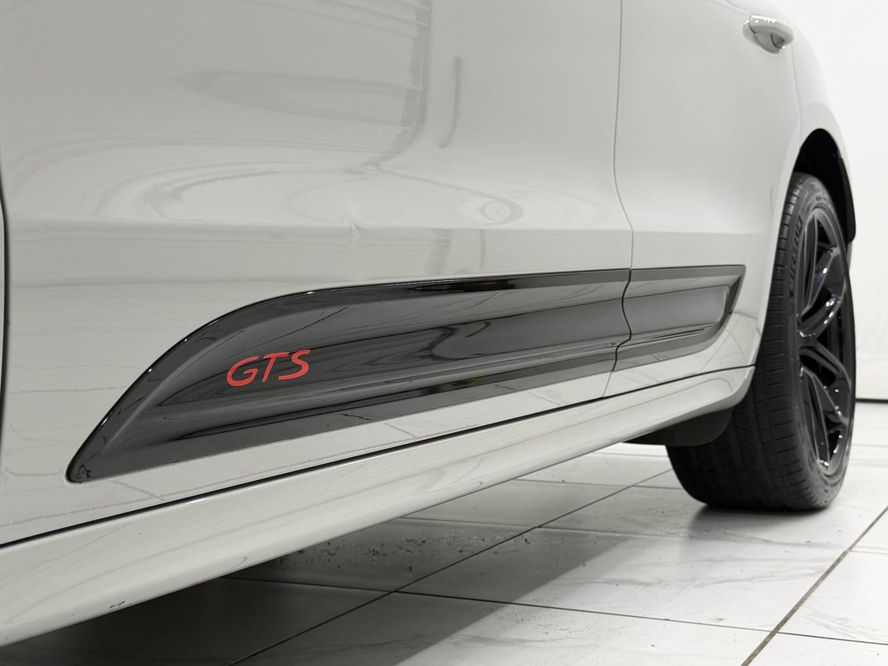 2024 Porsche Macan Gts Newark DE