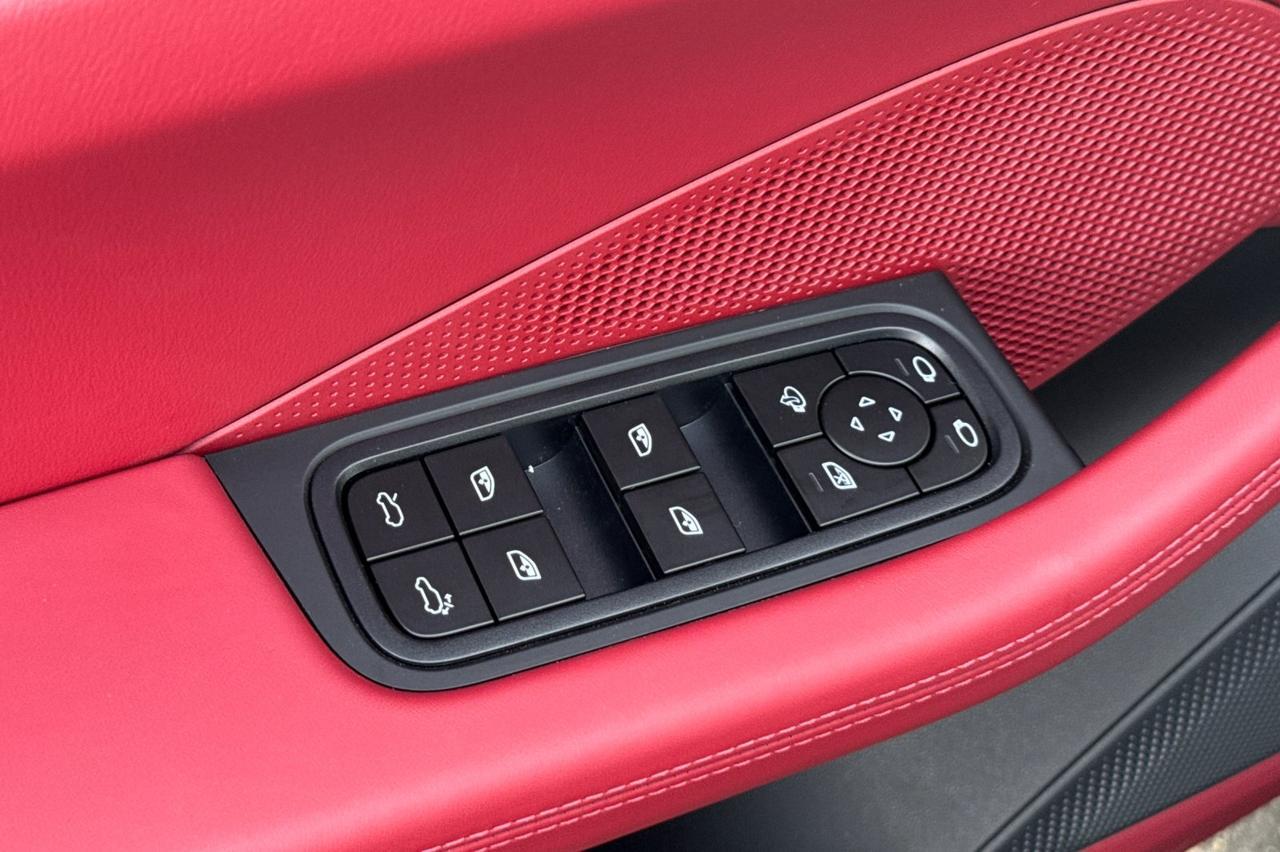 2024 Porsche Macan MACAN 4 San Luis Obispo CA