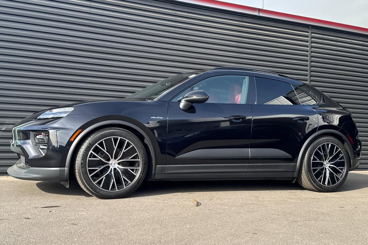 2024 Porsche Macan MACAN 4 San Luis Obispo CA