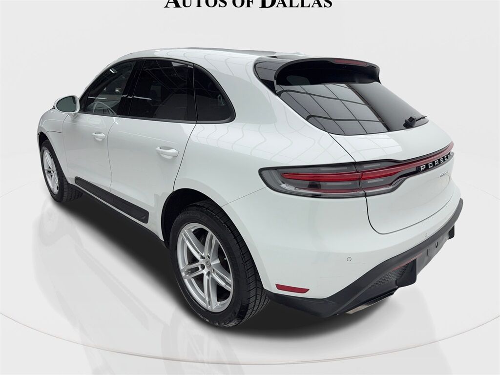 2024 Porsche Macan NAV,CAM,PANO,HTD STS,BLIND SPOT,19&quot; WHLS Plano TX