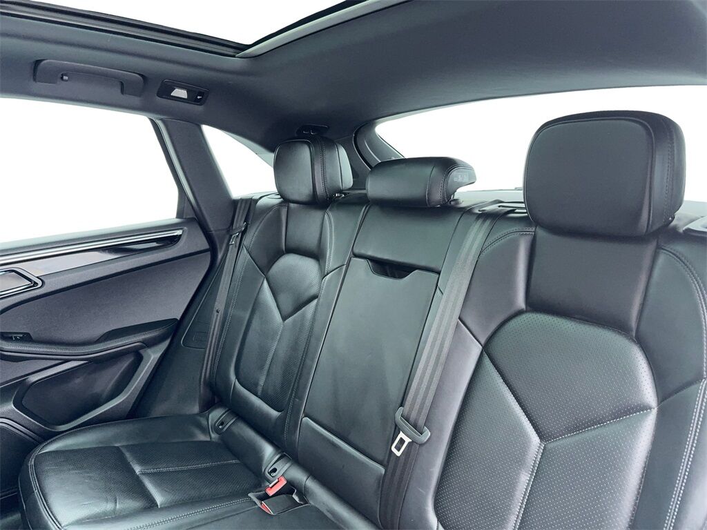 2024 Porsche Macan NAV,CAM,PANO,HTD STS,BLIND SPOT,19&quot; WHLS Plano TX