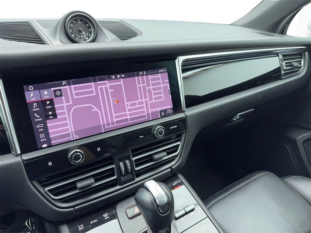 2024 Porsche Macan NAV,CAM,PANO,HTD STS,BLIND SPOT,19&quot; WHLS Plano TX