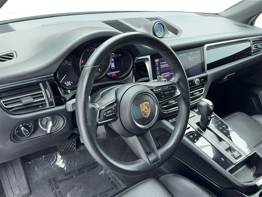 2024 Porsche Macan NAV,CAM,PANO,HTD STS,BLIND SPOT,19&quot; WHLS Plano TX