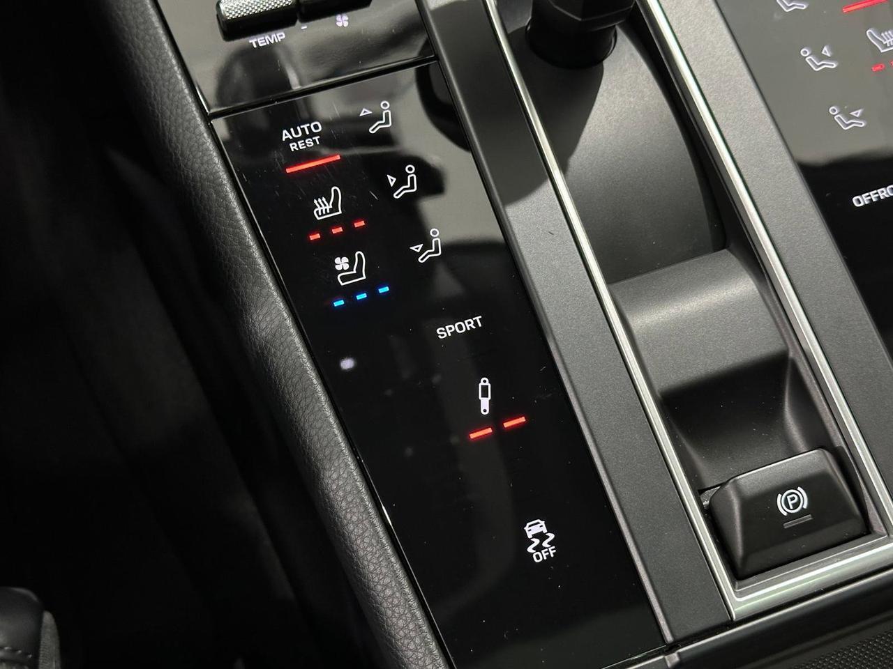 2024 Porsche Macan S Newark DE