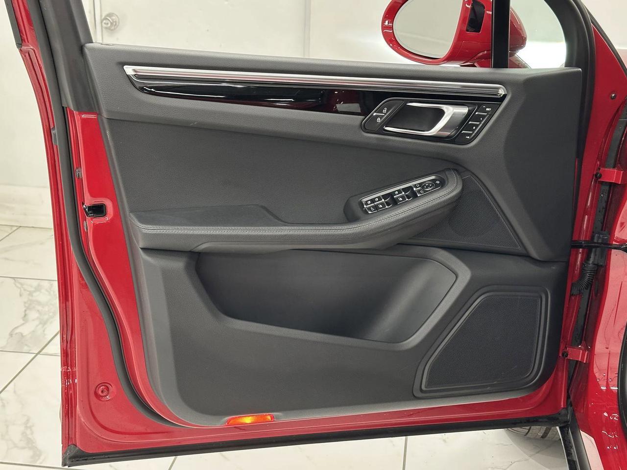 2024 Porsche Macan S Newark DE