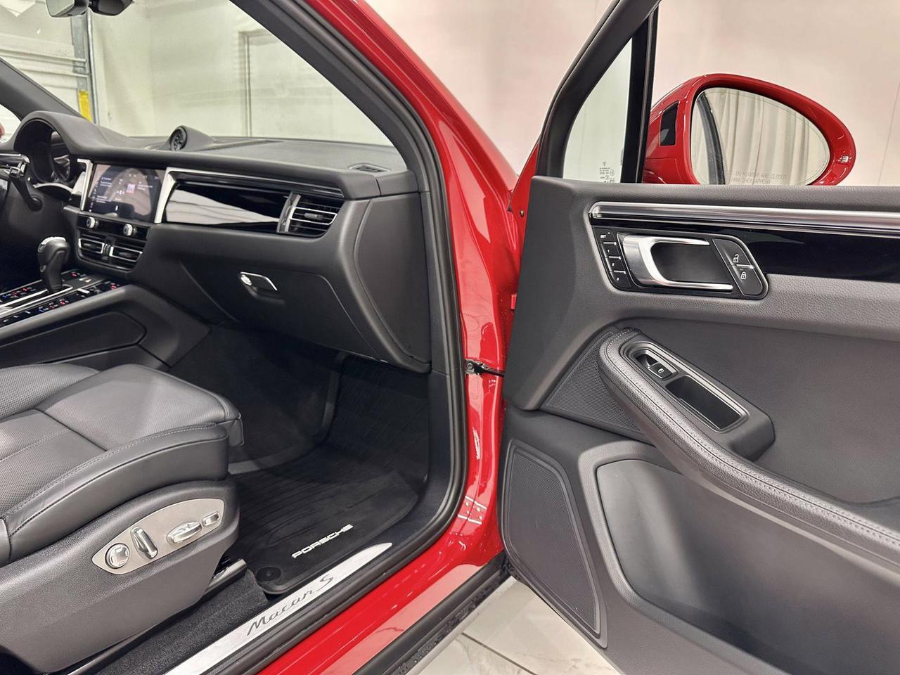 2024 Porsche Macan S Newark DE