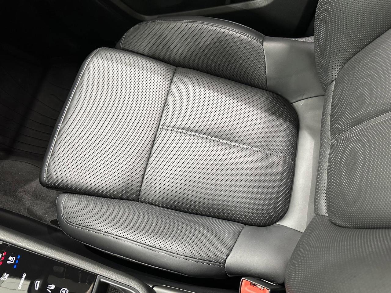 2024 Porsche Macan S Newark DE
