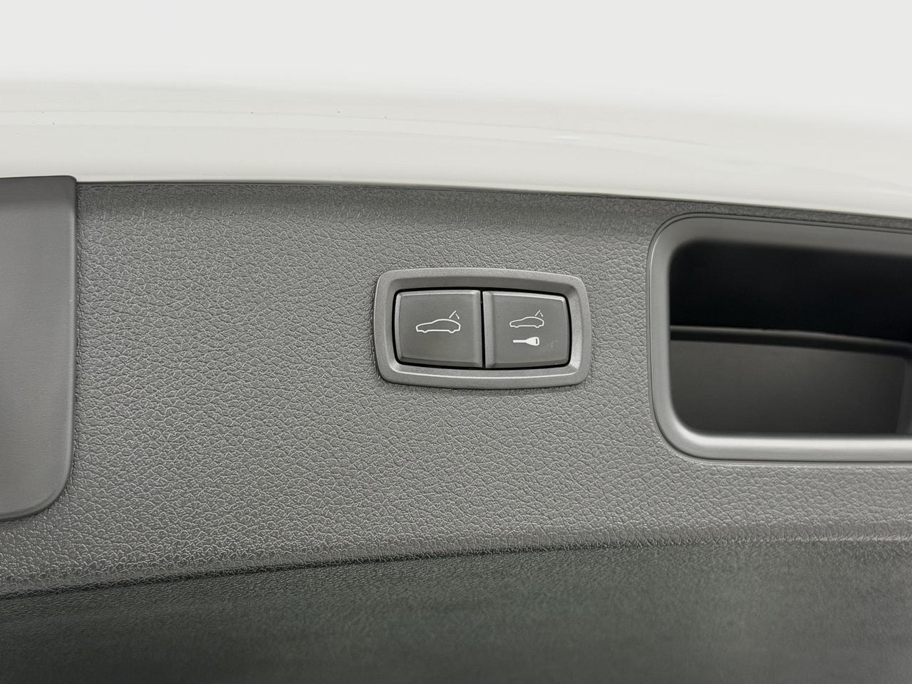 2024 Porsche Macan S Newark DE