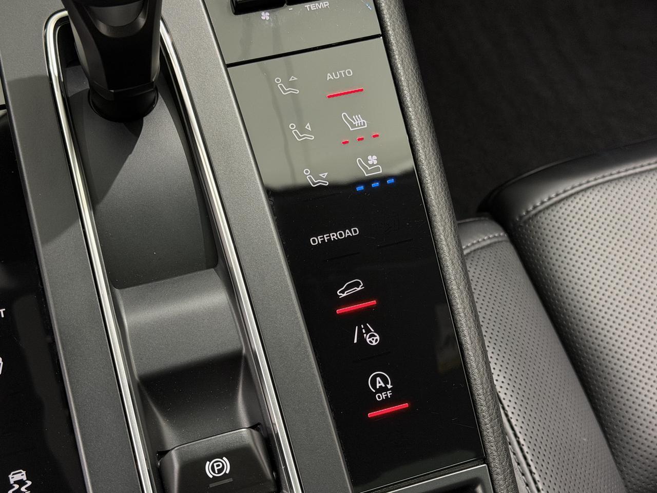 2024 Porsche Macan S Newark DE