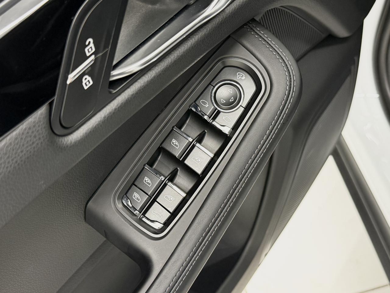 2024 Porsche Macan S Newark DE