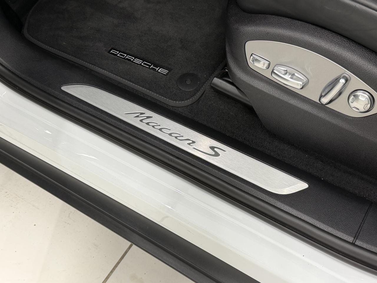2024 Porsche Macan S Newark DE
