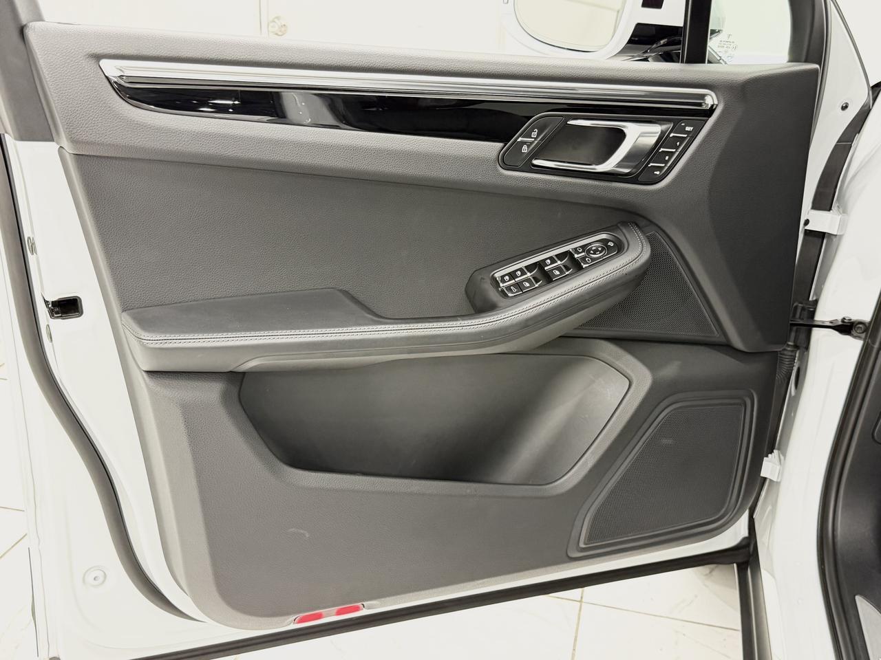 2024 Porsche Macan S Newark DE