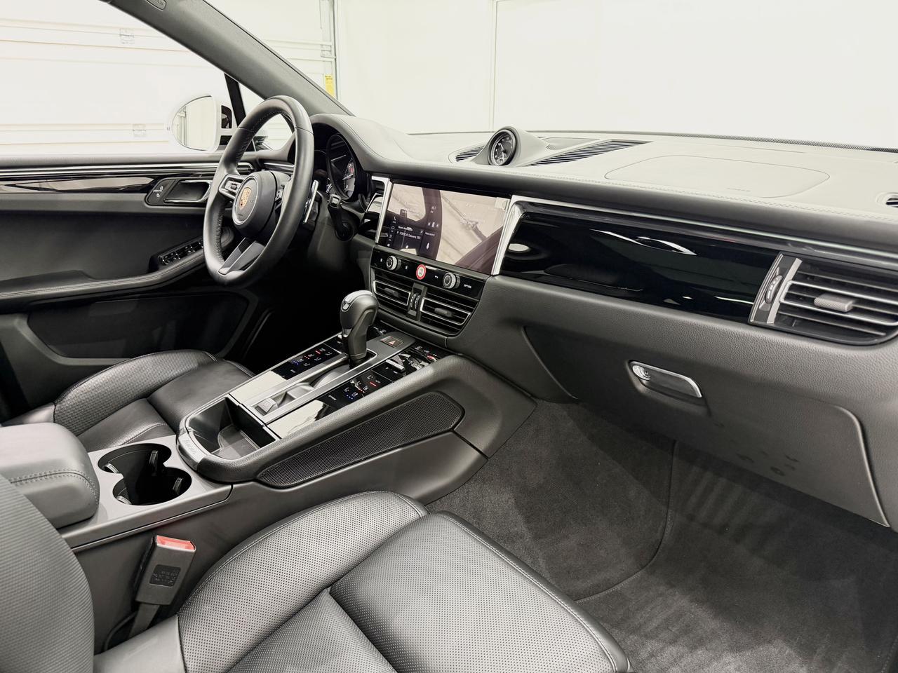 2024 Porsche Macan S Newark DE