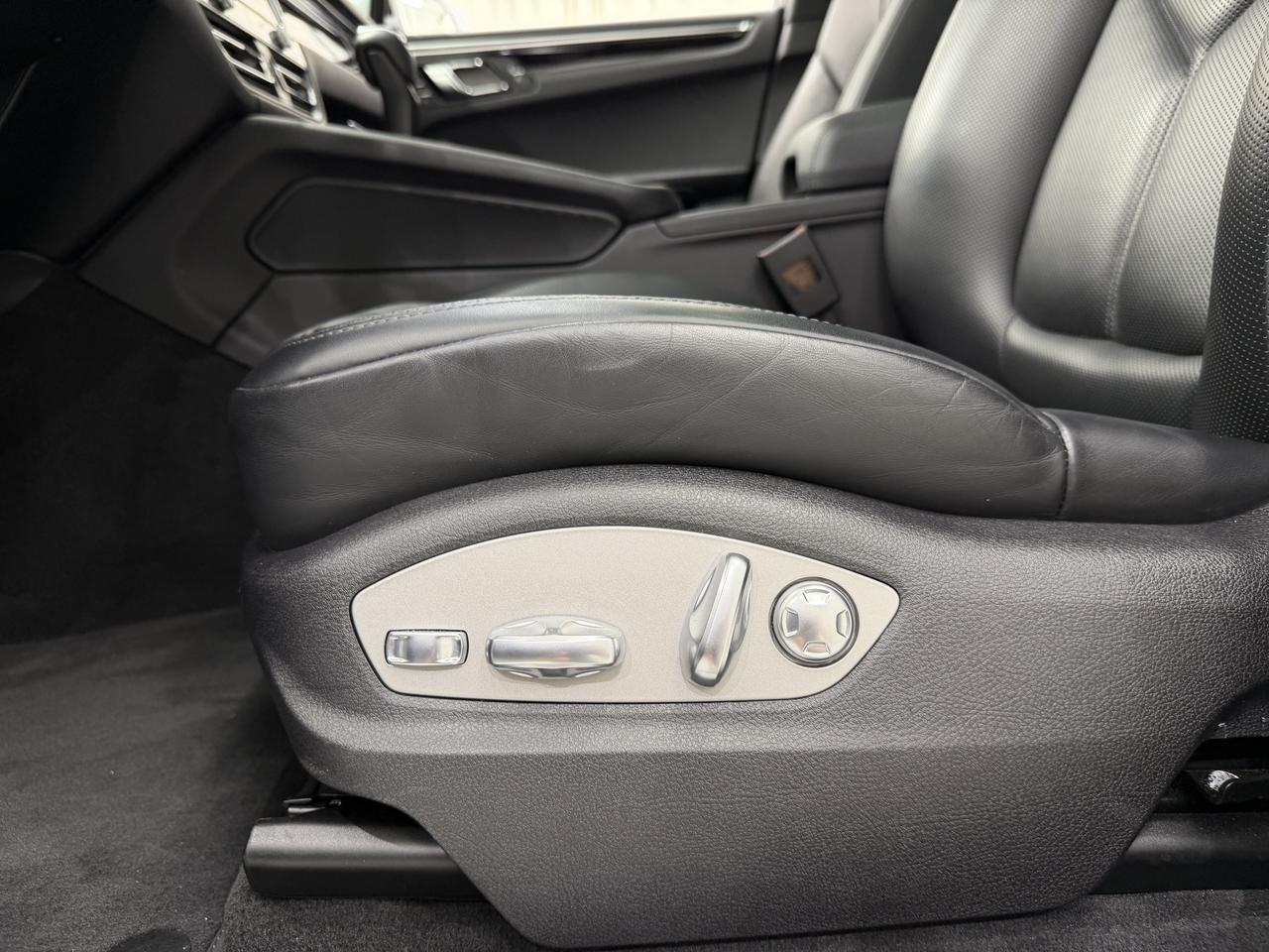 2024 Porsche Macan S Newark DE