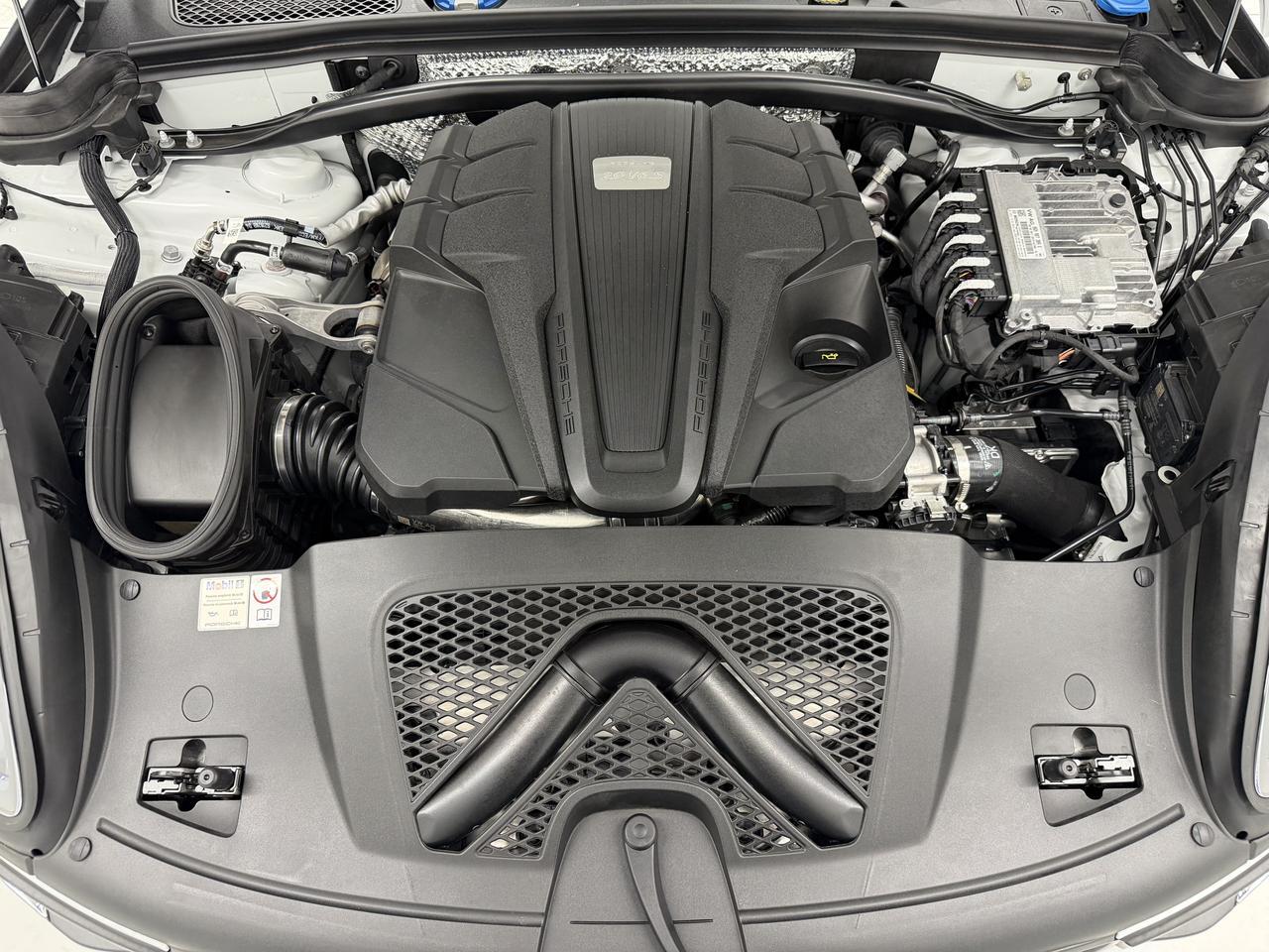 2024 Porsche Macan S Newark DE
