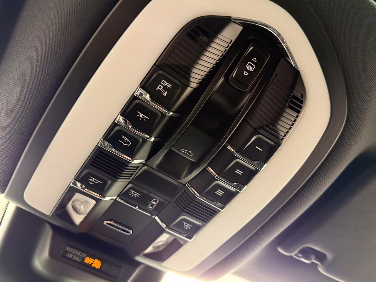 2024 Porsche Macan S Newark DE